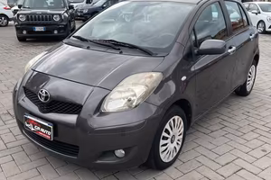 Toyota Yaris 1.0 5 porte Sol