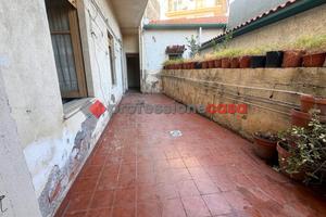 San Gregorio Centro - Semindipendente con Cortile