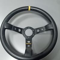 volante Momo a calice in pelle