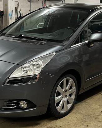 PEUGEOT 5008 1.6 HDI - CAMBIO AUTOMATICO - 7 POSTI