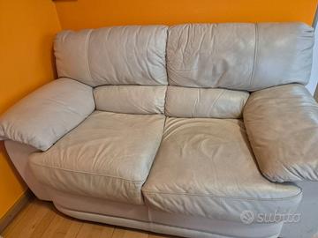 divano 2 posti in pelle