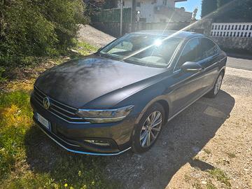 Passat 2020 berlina 1.6 120cv