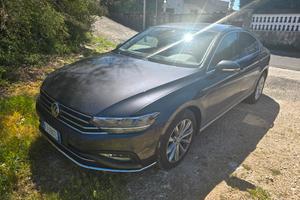 Passat 2020 berlina 1.6 120cv