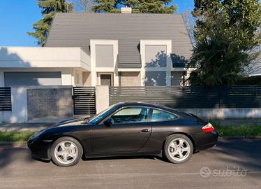 Porsche 996 carrera 4