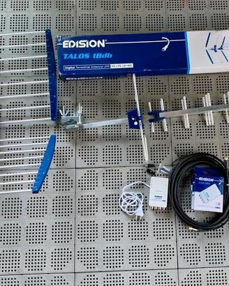 Antenna e amplificatore tv con cavo satellitare