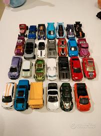 Lotto di 27 Modellini Hot Wheels Maisto Majorette 