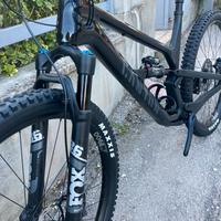 Canyon Spectral CF 7 (2023)  redbull rampage xl