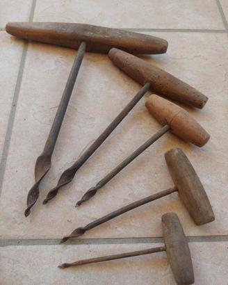 vecchi attrezzi da lavoro 