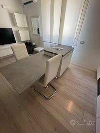 Bilocale moderno con posto auto Via Monte Grappa