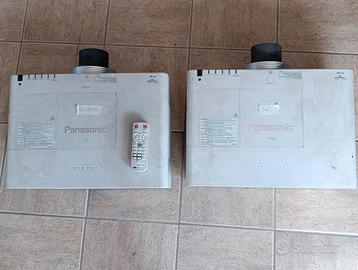 2 Proiettori Panasonic PT-EW530 WXGA, telecomando