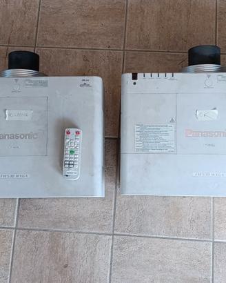 2 Proiettori Panasonic PT-EW530 WXGA, telecomando