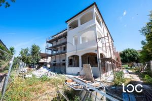 Nuovo trilocale con giardino privato a Posada