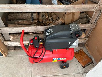 Compressore aria 24 l - 2 HP