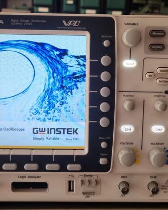 Oscilloscopio Instek GDS-2204A + Generatore G5100A