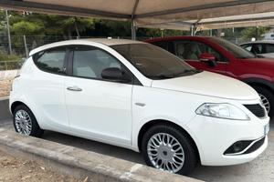 Lancia Y con solo 17.000 km unicoproprietario