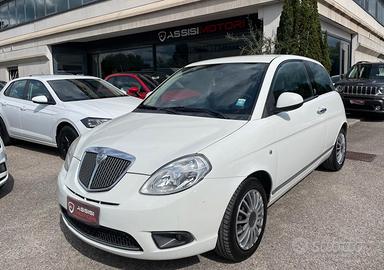 Lancia Ypsilon 1.3 MJT 75 CV Platino