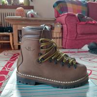 Scarponi trekking/caccia La Campegina n.42 Vibram