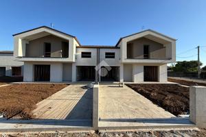 PORZIONE DI BIFAMILIARE A ISTRANA