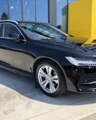 VOLVO V90 B4 (d) Geartronic Momentum Business Pr