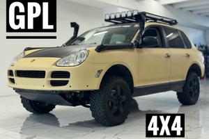 Porsche Cayenne 4.5 V8 GPL Ass. 25O€/anno