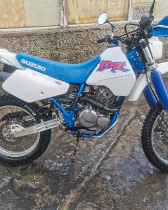 Suzuki DR 350