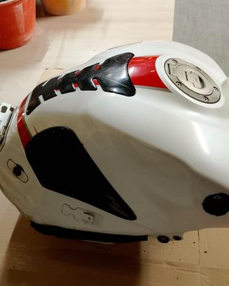 serbatoio benzina Yamaha R1 07/08 