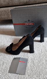 PRADA décolleté in pelle scamosciata