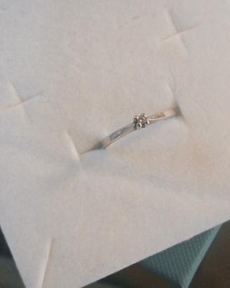 Anello solitario 