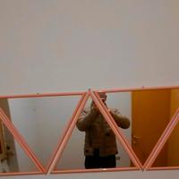 N.5 specchi a triangolo cornice color pesca