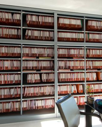 Archivio a vista, completo di cartelline