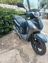 sh 125