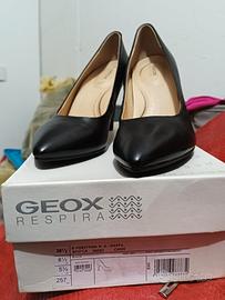 DÉCOLLETÉ  PELLE NERA GEOX