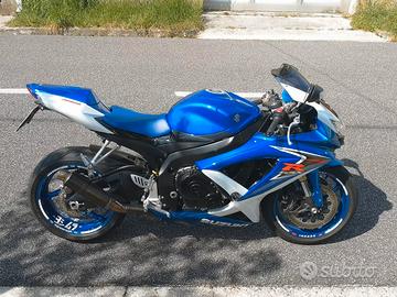 Suzuki GSX R 600 K8