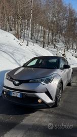 CHR Tagliandata in Toyota km certificati