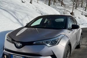 CHR Tagliandata in Toyota km certificati