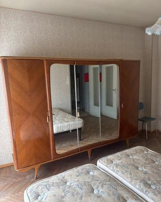 Armadio 5 ante con luci interne gratis