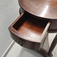 Tavolino rotondo in legno massiccio