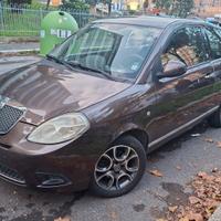 LANCIA Y MODELLO ECOCHIC BENZINA GPL 