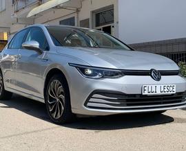 VOLKSWAGEN - Golf 8 - 2.0 TDI 1st Edition Life