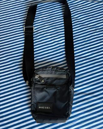 Borsello Diesel a tracolla nero in nylon