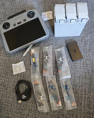 DJI Mini 4 Pro Fly More Combo RC 2