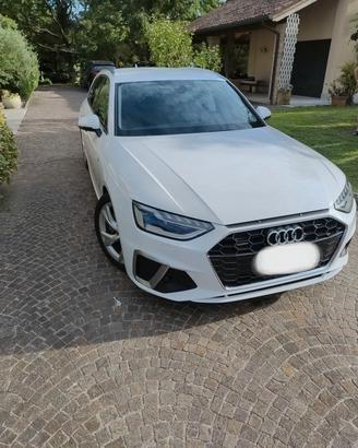 Audi A 4 Avant 190 CV quattro s line