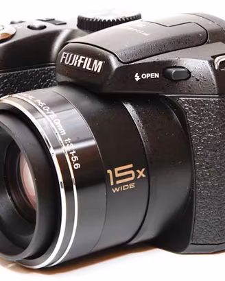 Fujifilm FinePix S1600