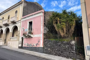 CASA INDIPENDENTE A RIPOSTO