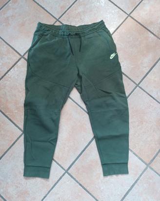 pantaloni Nike tech fleece verde scuro 