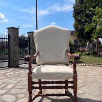 Poltrona d'epoca con braccioli