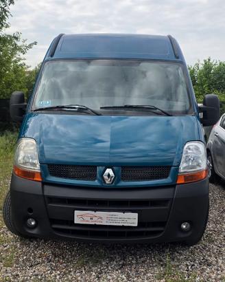RENAULT MASTER: Il Partner Infaticabile