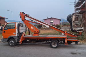 Piattaforma aerea cestello