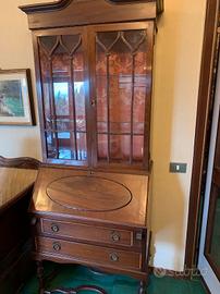 Ribalta con Vetrina in Stile Inglese