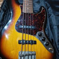 Basso Fender 5 corde 